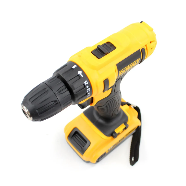 Акумуляторний шуруповерт DeWALT (24V, 5Ah) з набором інструментів &mdash; шуруповерт Деволт DF554 фото